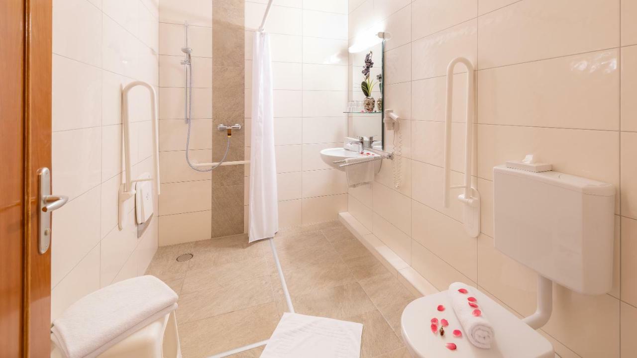Strandhotel Orchidee ザンクト・カンツィアン エクステリア 写真